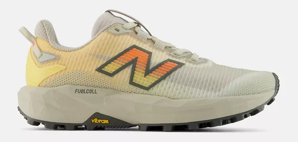 New Balance Rebel Trail W Peach/White