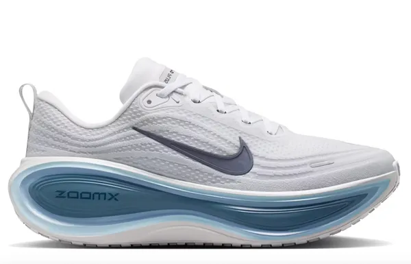 Nike VOMERO PLUS M off white/obsidian-grey fog