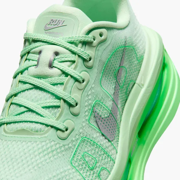 Nike VOMERO PREMIUM W Cucumber Calm/Metallic Silver
